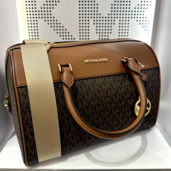 MICHAEL KORS TRAVEL MEDIUM DUFFEL CROSSBODY / SATCHEL BAG - Picture 3 of 16